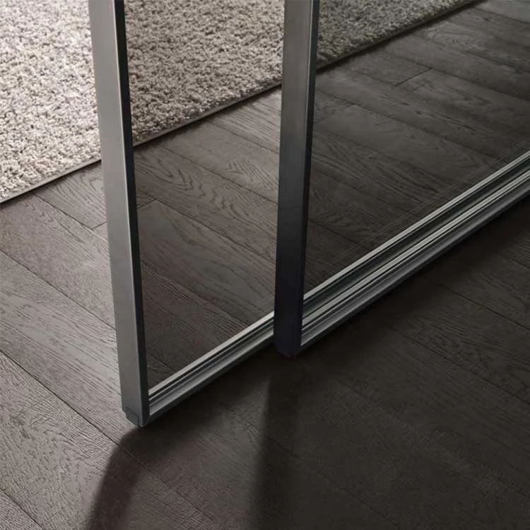 Folding door profile detail