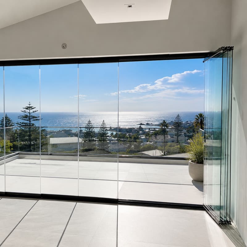 Modern Folding Glass Wall System for Flexible Office, Restaurant & Conference Spaces